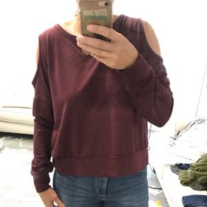 Cold Shoulder sweatshirt